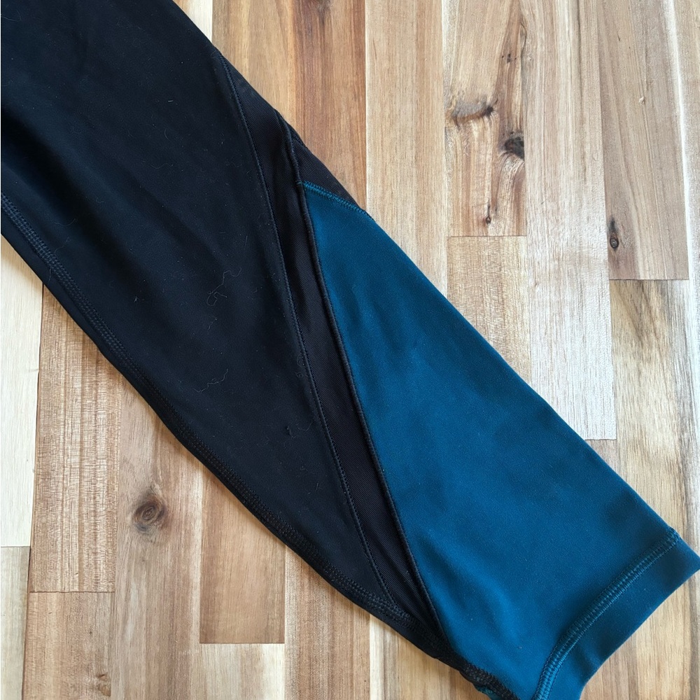 NWT- Athleta elevation 7/8 tight - Picture 2 of 5